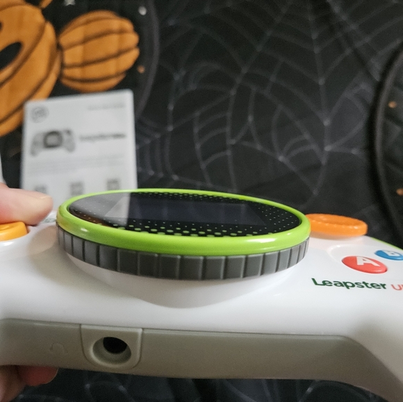 LeapFrog Leapster Ultra Handheld With Case - Picture 8 of 11
